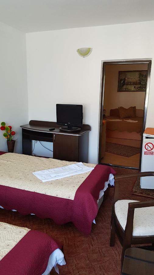 Bed and Breakfast Riviera Valceana Римніку-Вилча Екстер'єр фото