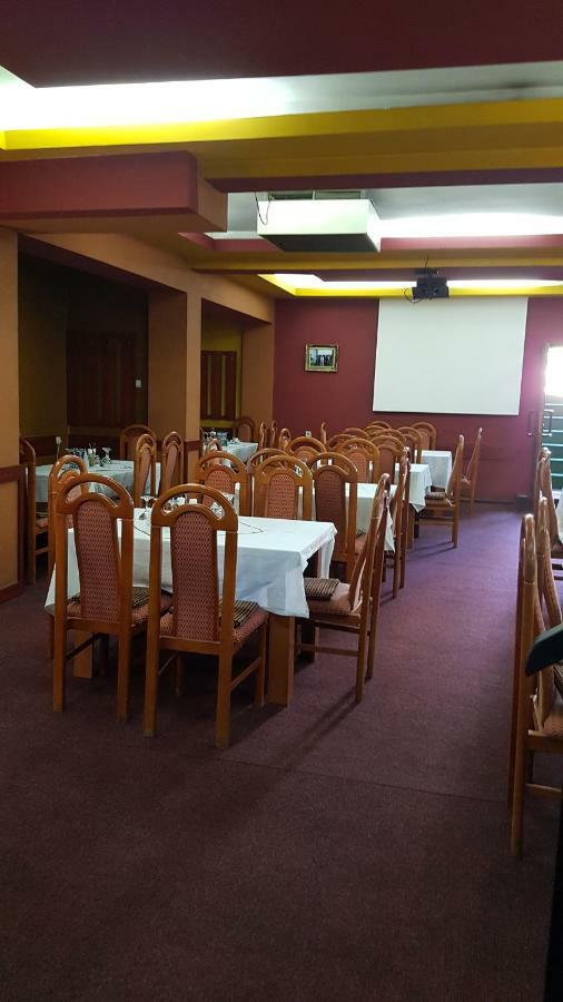 Bed and Breakfast Riviera Valceana Римніку-Вилча Екстер'єр фото