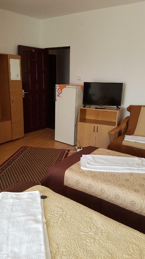 Bed and Breakfast Riviera Valceana Римніку-Вилча Екстер'єр фото